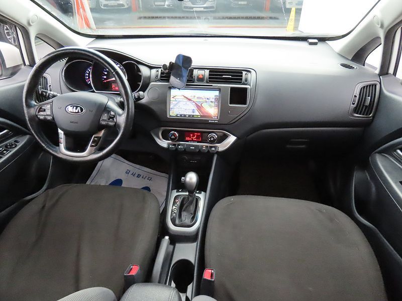 2014 Kia pride 1.6 GDI Sedan Luxury photo 5