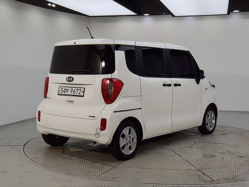 2013 Kia Ray VAN Deluxe photo 4