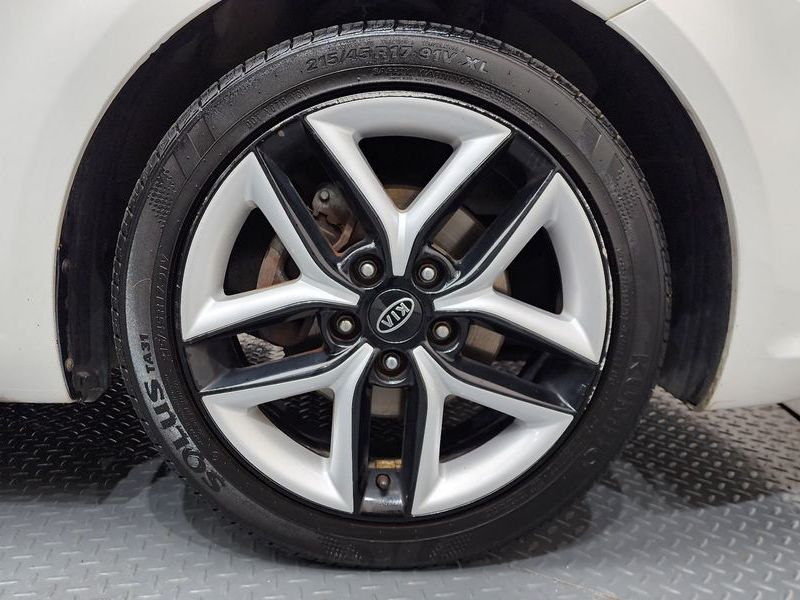 2013 Kia Porte 1.6 GDI Prestige photo 5