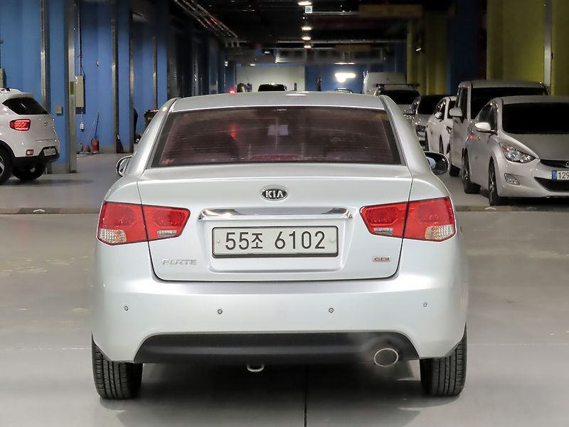 2013 Kia Porte 1.6 GDI Luxury Standard photo 4