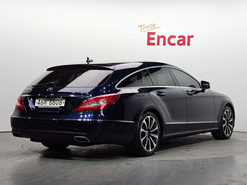 2015 Mercedes-Benz S-Class CLS bluetec 4MATIC Shooting Brake photo 2