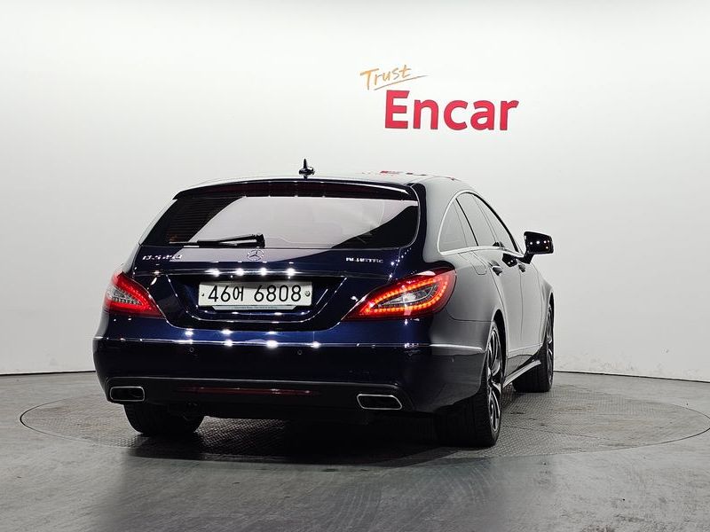 2015 Mercedes-Benz S-Class CLS bluetec 4MATIC Shooting Brake photo 4