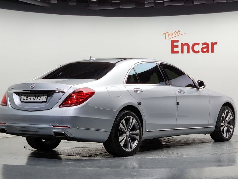 2016 Mercedes-Benz S-Class S500L 4MATIC photo 2