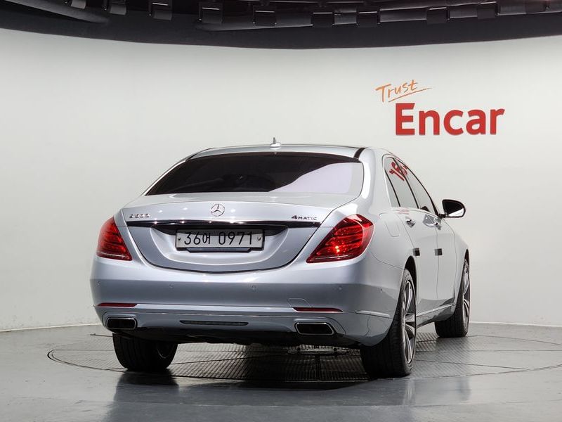 2016 Mercedes-Benz S-Class S500L 4MATIC photo 4
