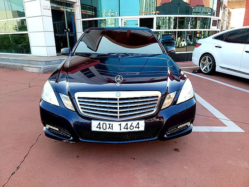 2013 Mercedes-Benz E-Class E350 photo 2