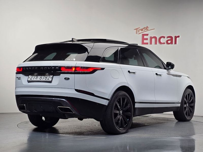 2018 Land Rover Range Rover Velar L560 3.0 D300 R-Dynamic HSE photo 2
