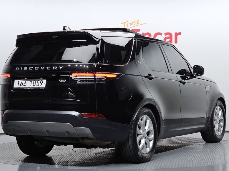 2018 Land Rover Discovery 5 L462 2.0 SD4 SE photo 2