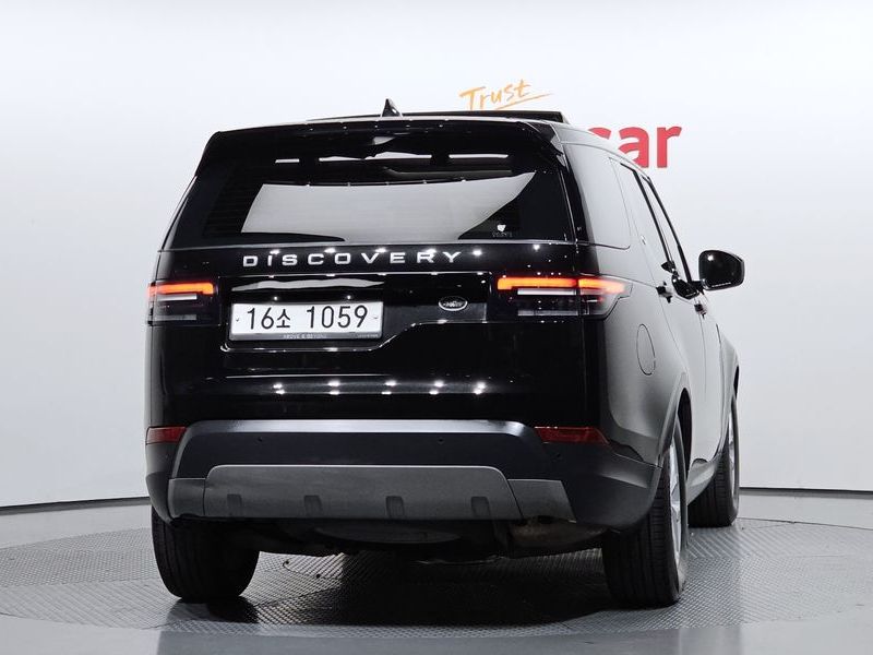 2018 Land Rover Discovery 5 L462 2.0 SD4 SE photo 4