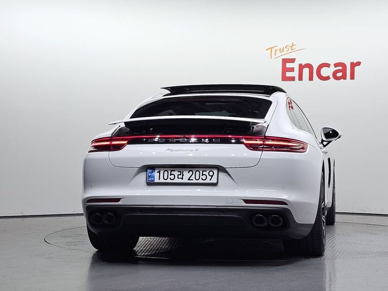 2018 Porsche Panamera 971 3.0 AWD photo 4