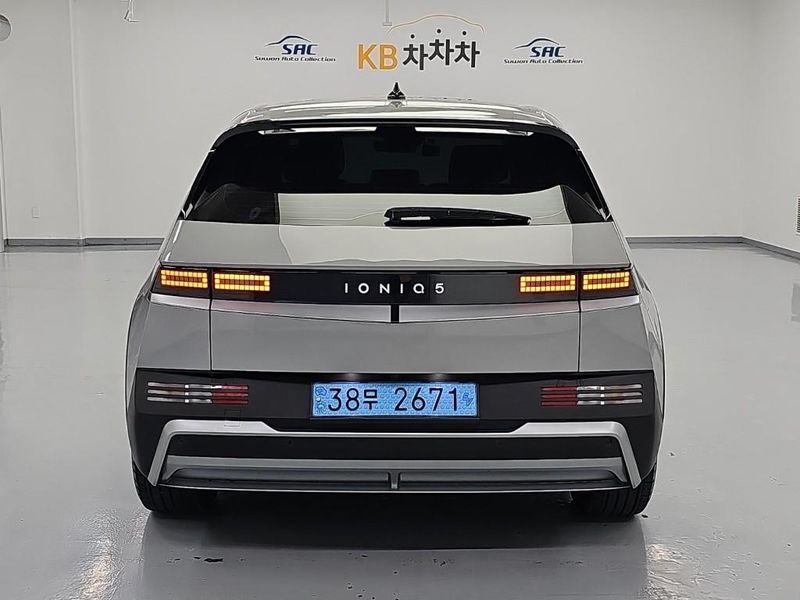 2025 Hyundai Ioniq 5 NE Long Range Exclusive photo 3