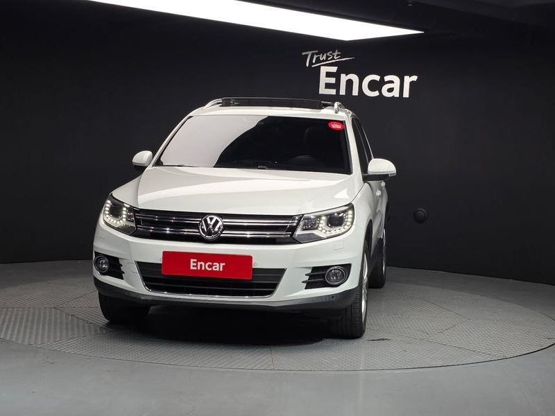 2014 Volkswagen New Tiguan 2.0 TDI Premium 5N photo 3