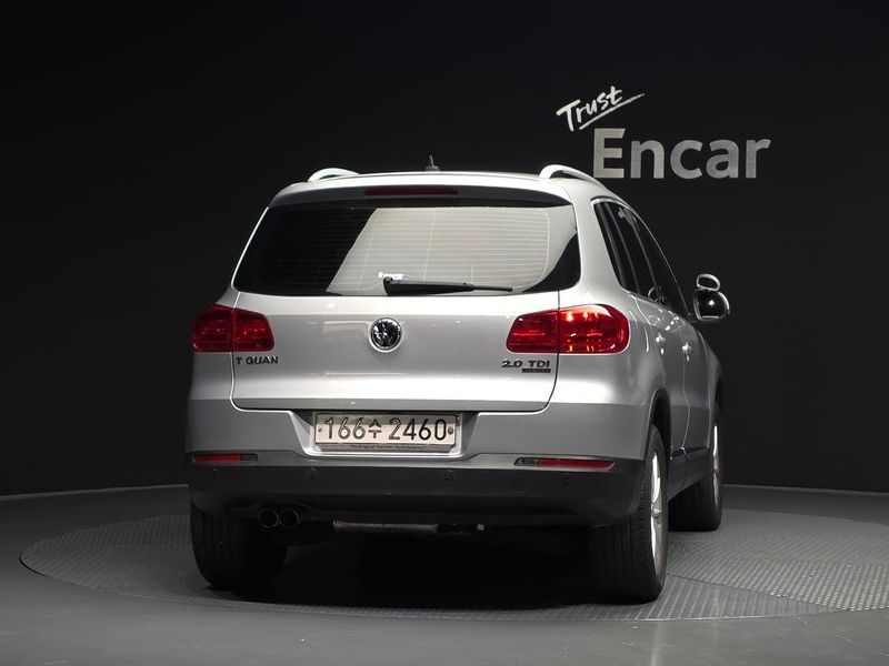 2015 Volkswagen New Tiguan 2.0 TDI Comfort 5N photo 4