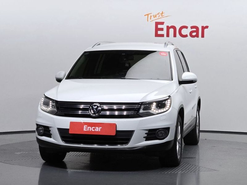 2015 Volkswagen New Tiguan 2.0 TDI Comfort 5N photo 3