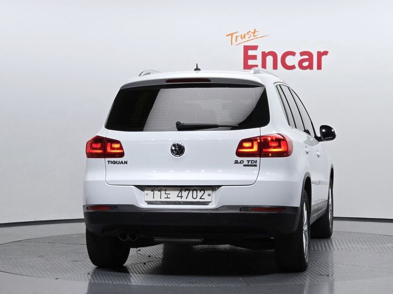 2015 Volkswagen New Tiguan 2.0 TDI Comfort 5N photo 4