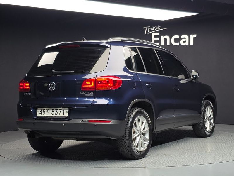 2015 Volkswagen New Tiguan 2.0 TDI Comfort 5N photo 2
