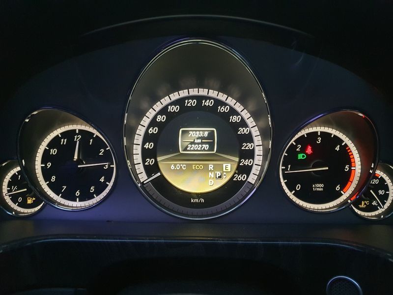 2012 Mercedes-Benz E-Class W212 E220 CDI Avantgarde photo 5