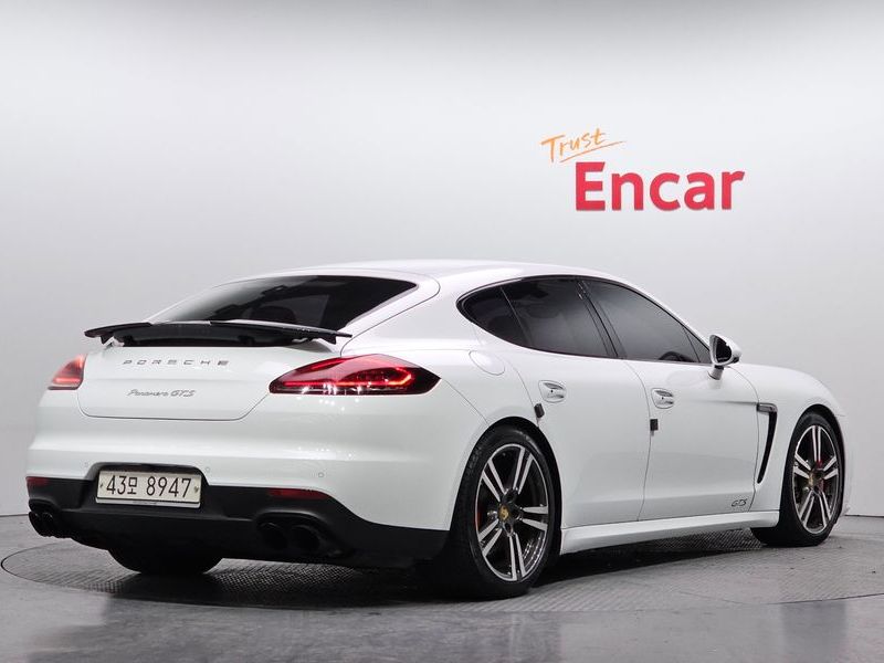 2015 Porsche Panamera 970 4.8 GTS 970 photo 2