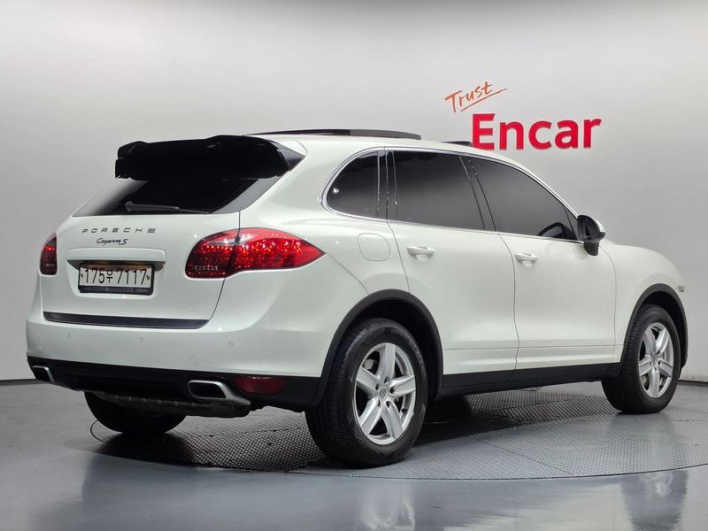 2012 Porsche Cayenne 958 4.8 S 958 photo 2