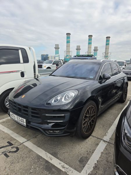 2015 Porsche Macan 95B 3.6 Turbo 95B photo 2