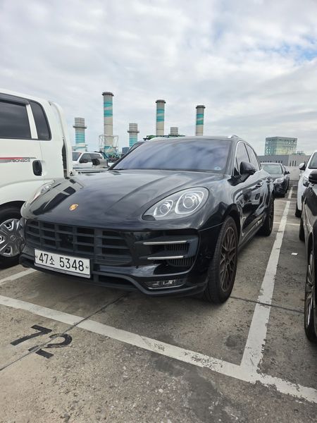 2015 Porsche Macan 95B 3.6 Turbo 95B photo 3