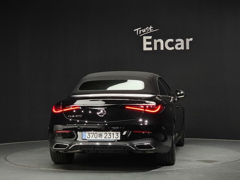2026 Mercedes-Benz E-Class CLE200 Cabriolet photo 4