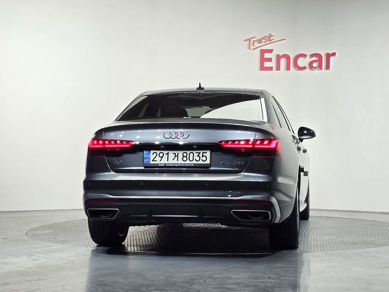 2021 Audi A4 40 TFSI Premium photo 4